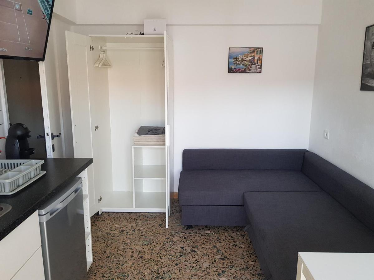 Apartment With Two Rooms Near The Beach Asproválta Luaran gambar