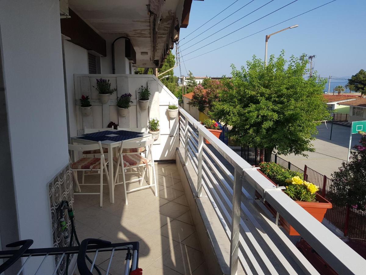 Apartment With Two Rooms Near The Beach Asproválta Luaran gambar